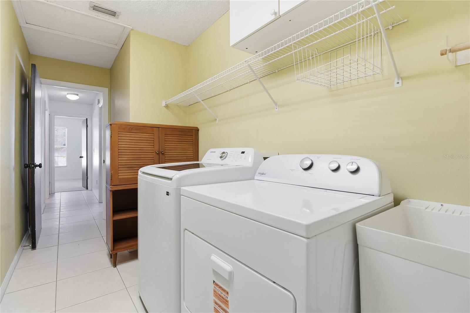 CAMBRIDGE COMMONS - Residential