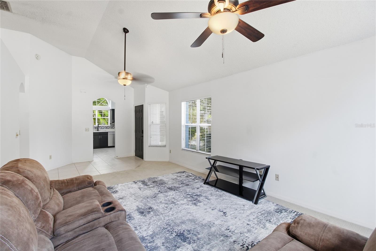 CAMBRIDGE COMMONS - Residential