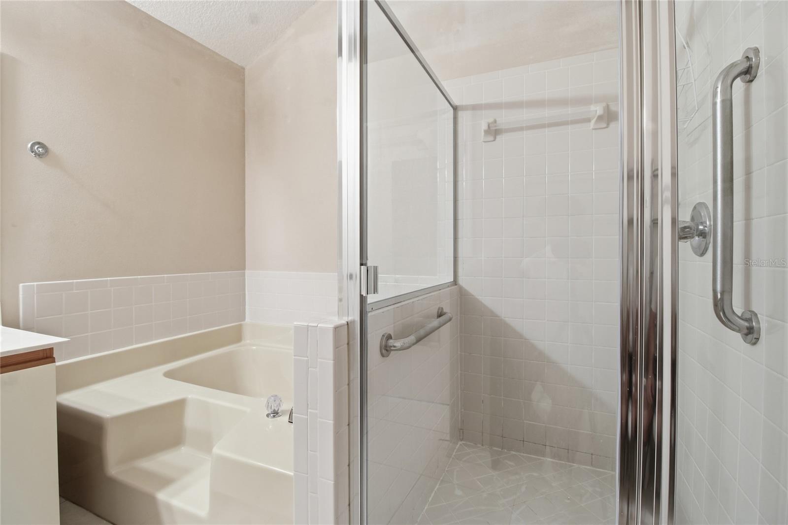 CAMBRIDGE COMMONS - Residential