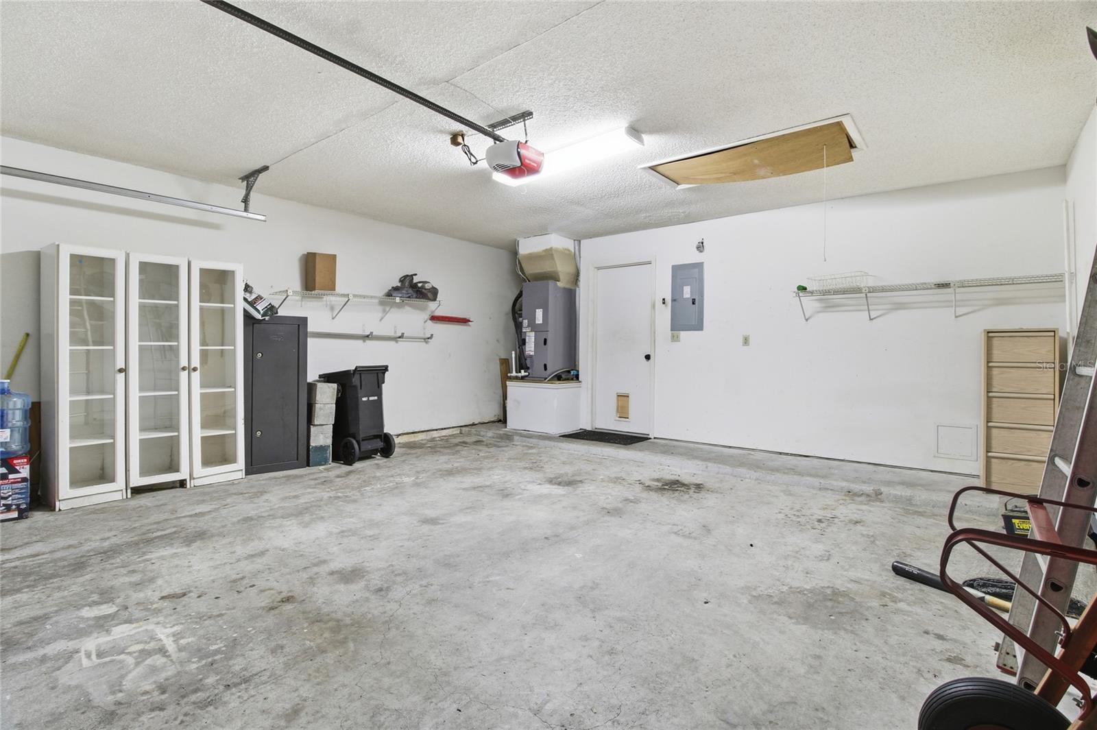 CAMBRIDGE COMMONS - Residential