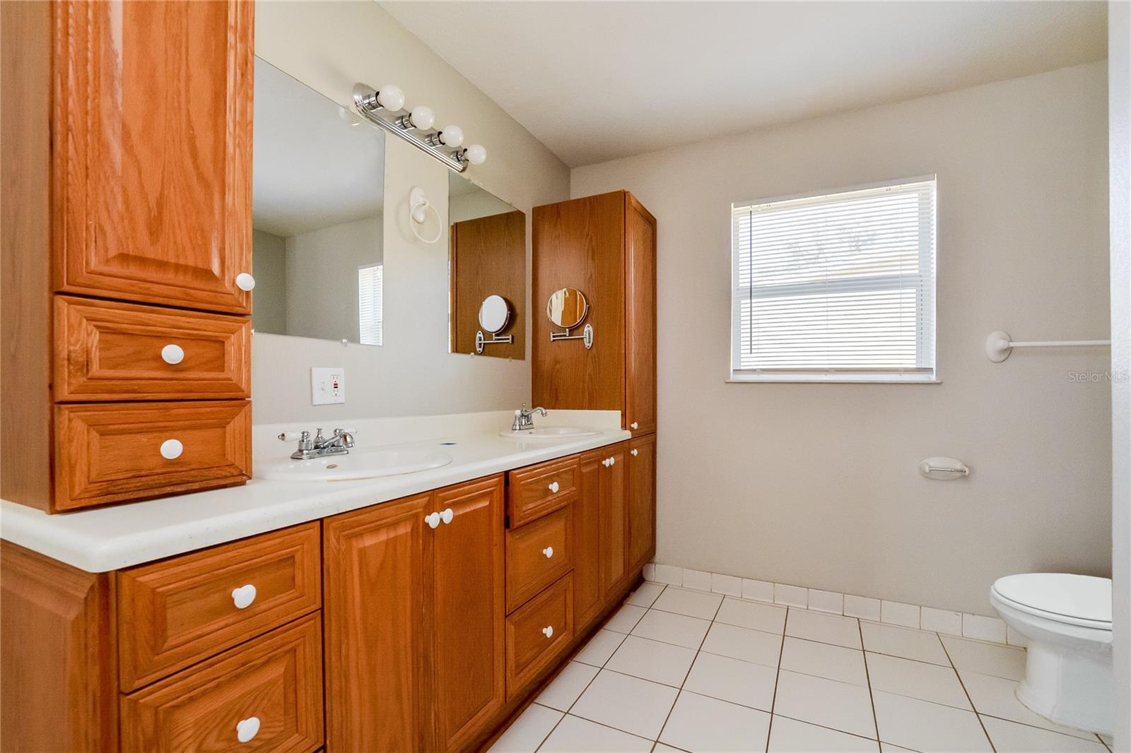 NORTH ORLANDO 1ST ADD - Residential Lease