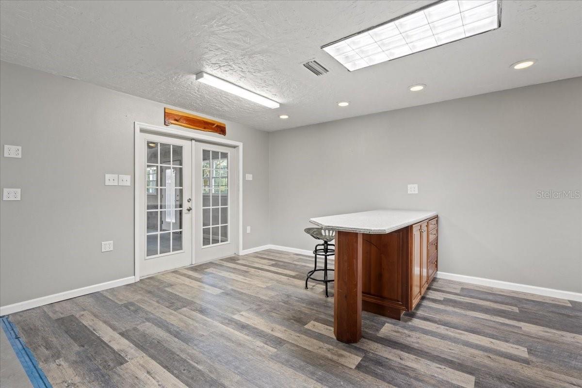 INDIAN OAKS - Residential