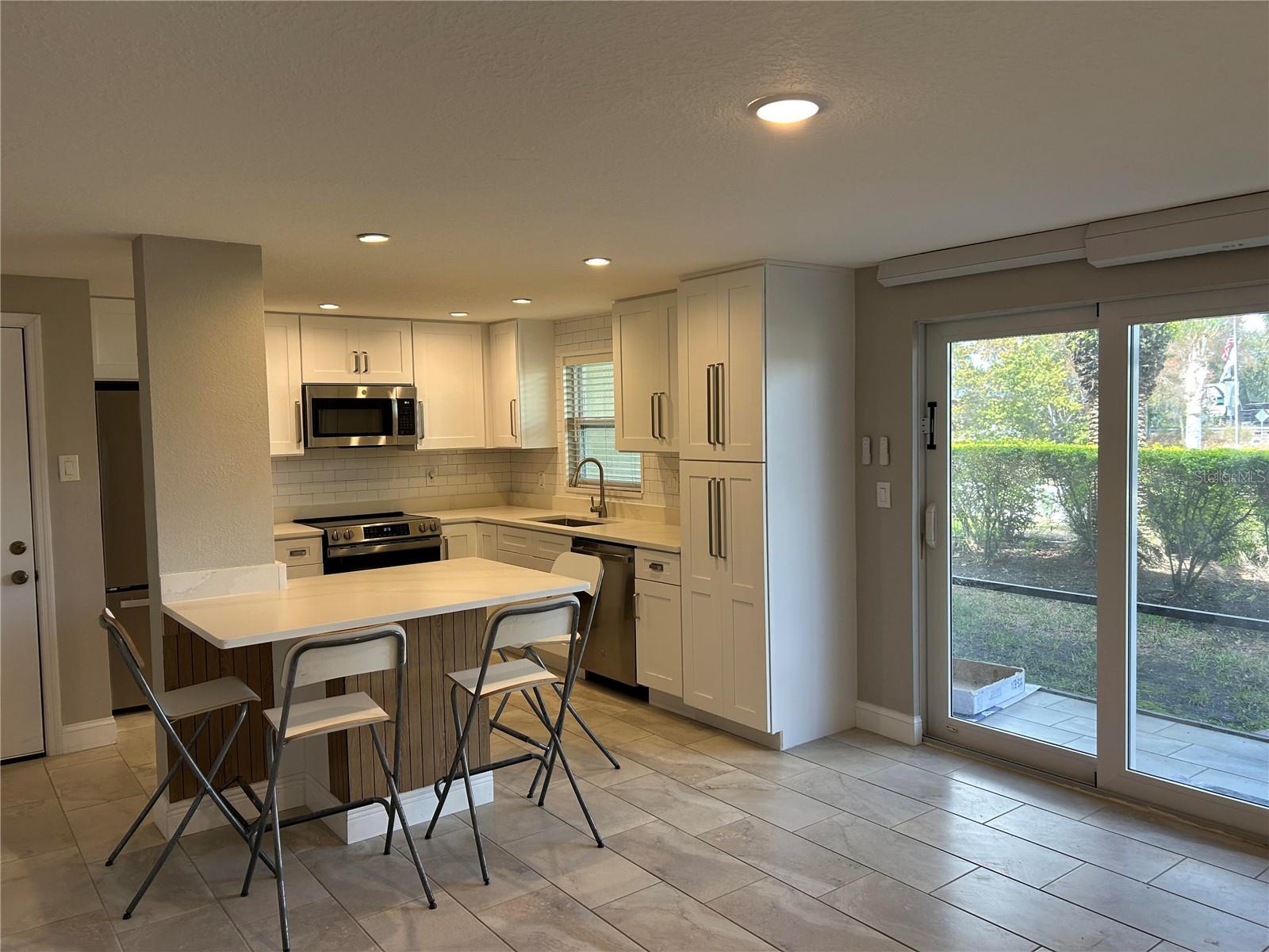 BAY POINTE CONDO - Residential