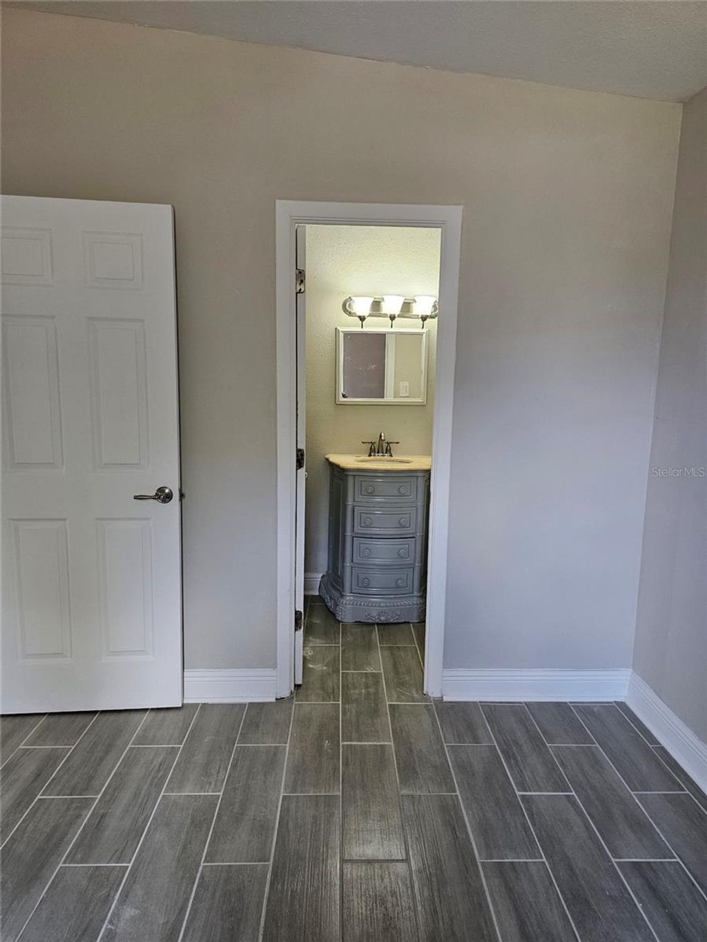 Photo of 1102 Teakwood Avenue, Tampa, FL 33613 (MLS # TB8434416)
