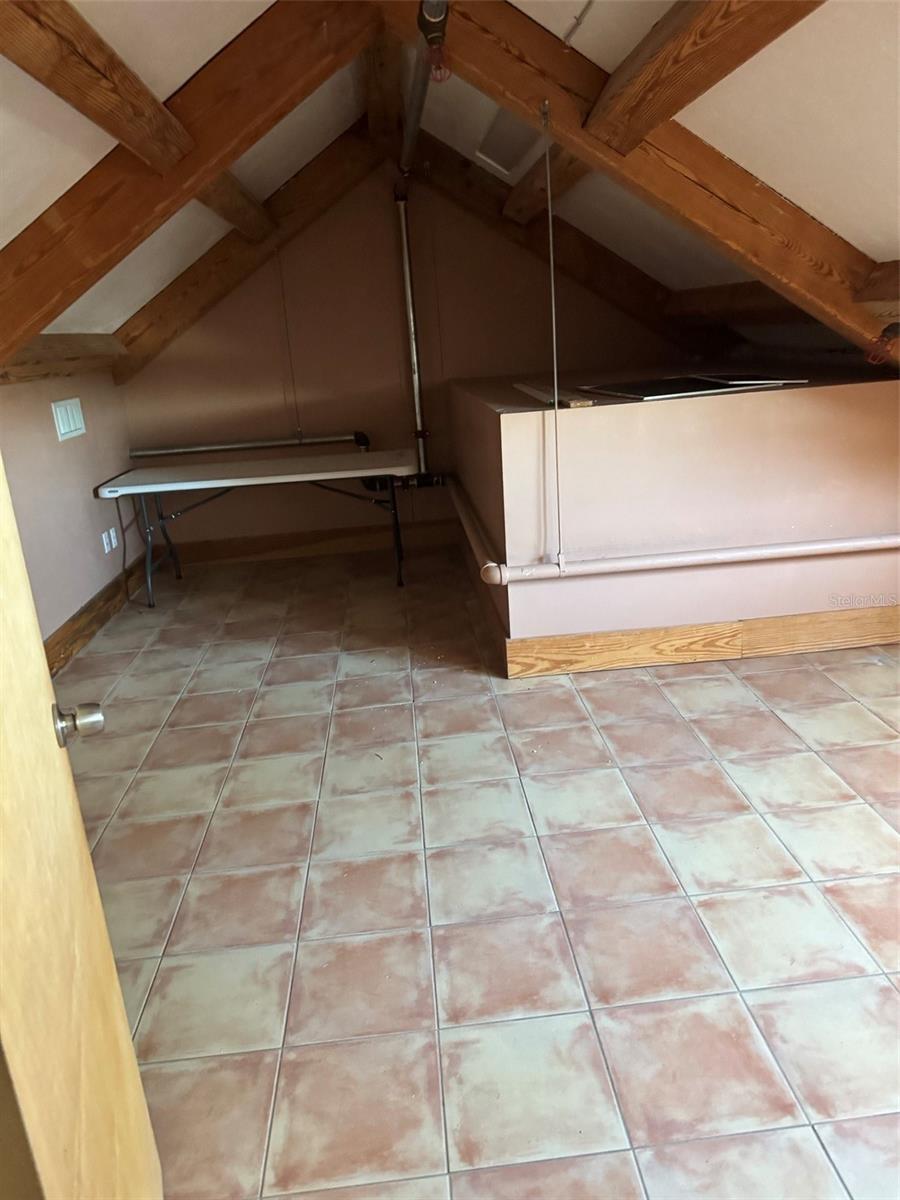 BOCA GRANDE - Commercial Lease