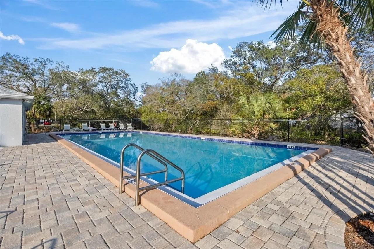 WATERSIDE CONDO III - Residential