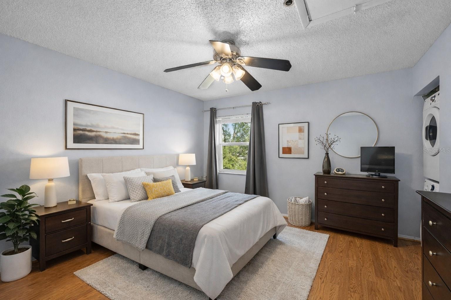 WATERSIDE CONDO III - Residential