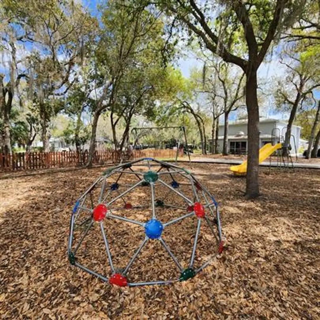 WATERSIDE CONDO III - Residential