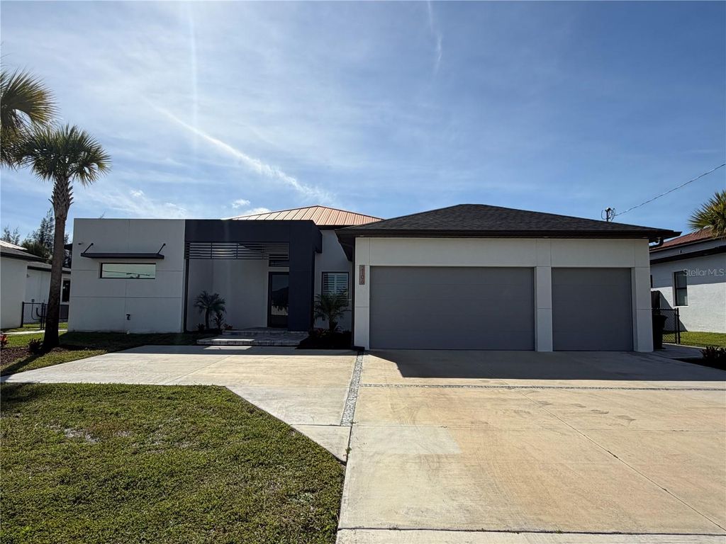 Photo of 2106 SW 4th Street, Cape Coral, FL 33991 (MLS # TB8442714)