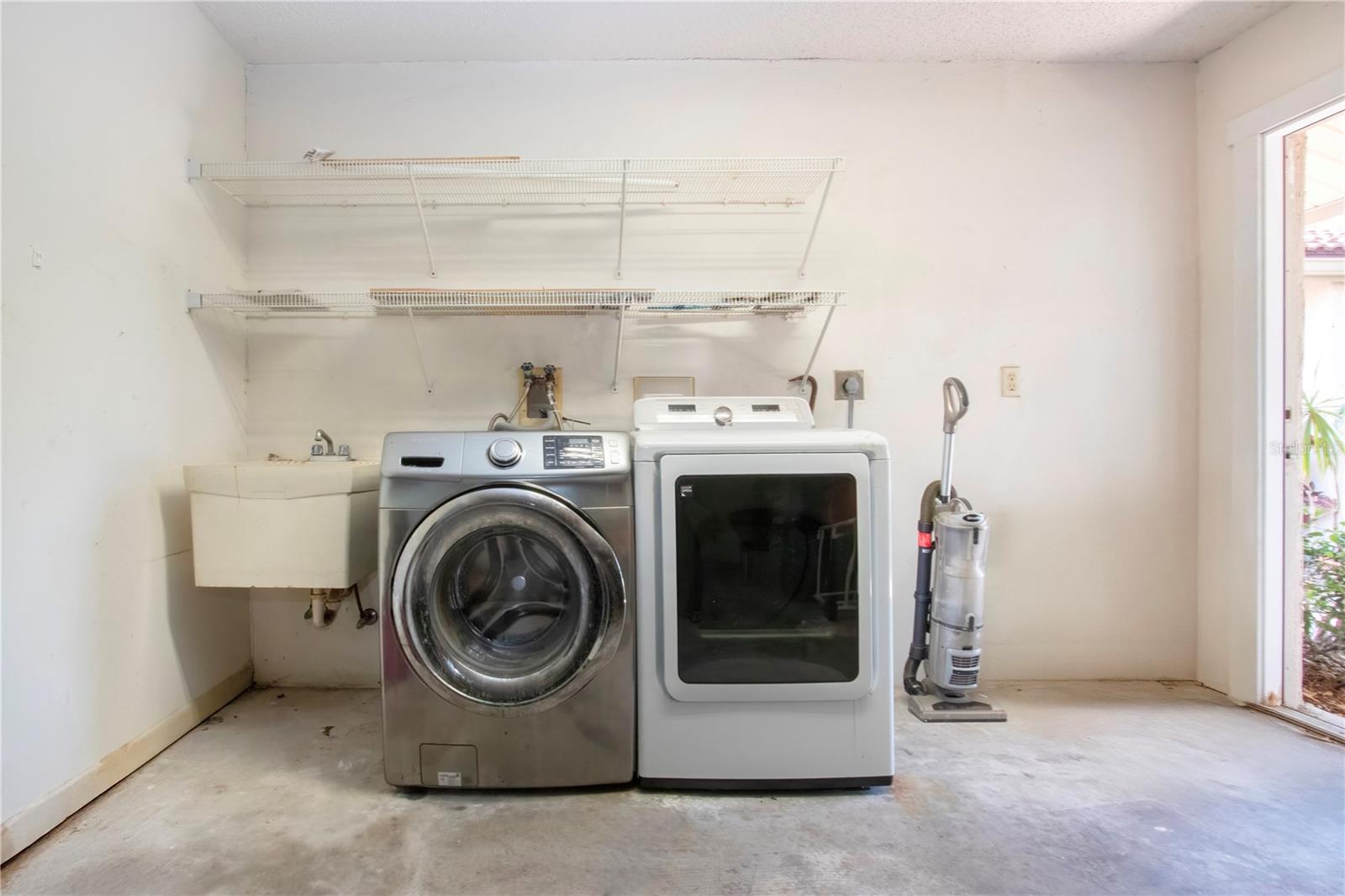 LANDINGS CARRIAGEHOUSE II - Residential