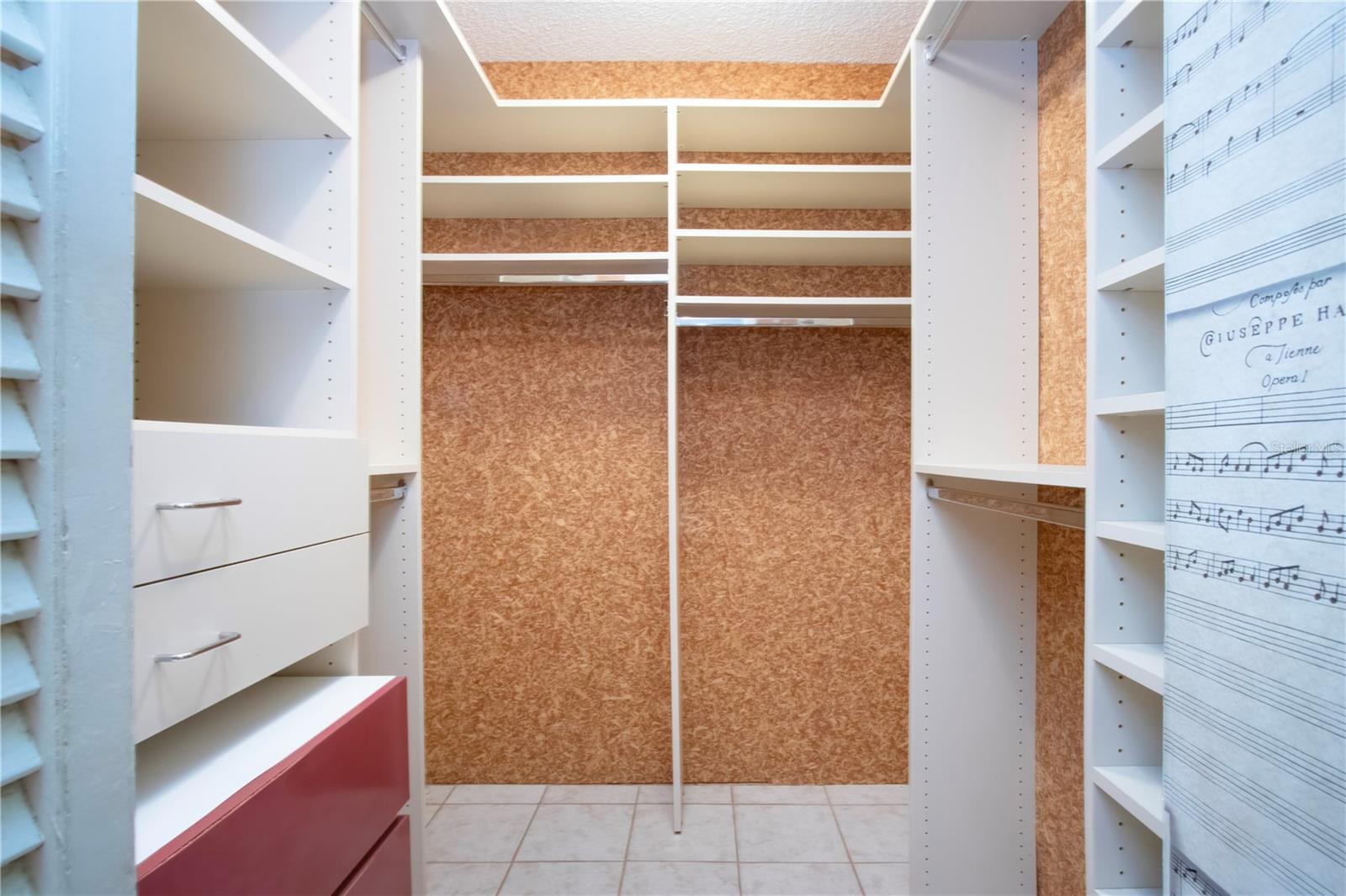 LANDINGS CARRIAGEHOUSE II - Residential