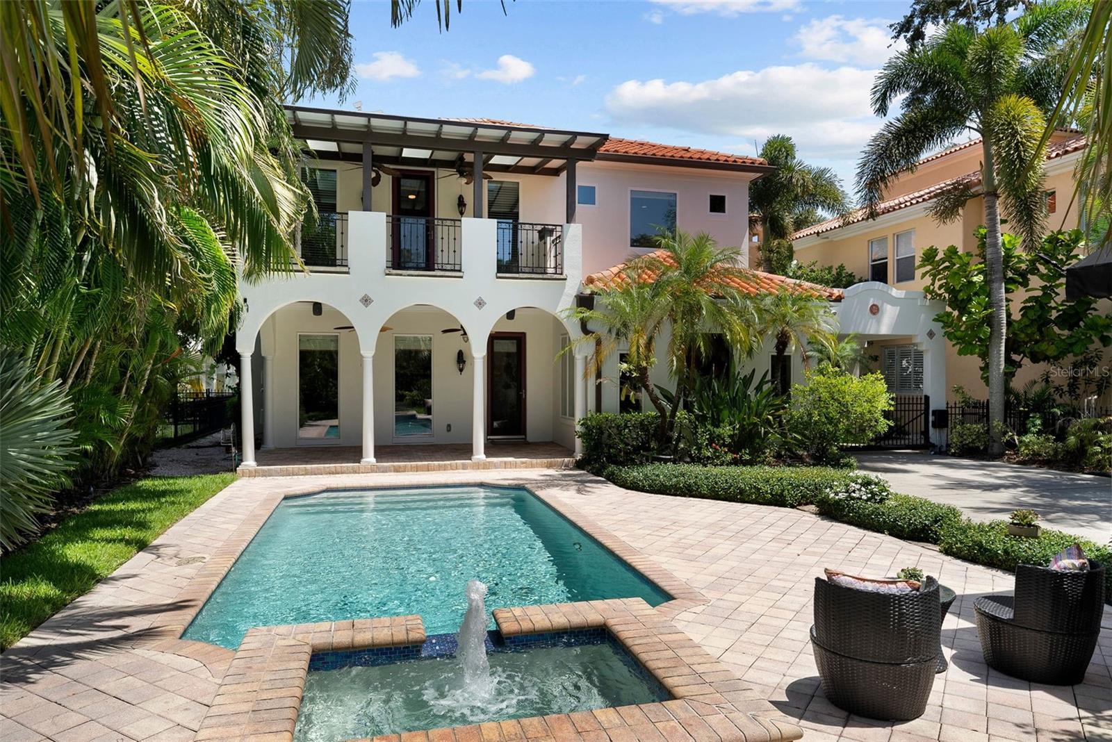 3212 W FOUNTAIN BOULEVARD
