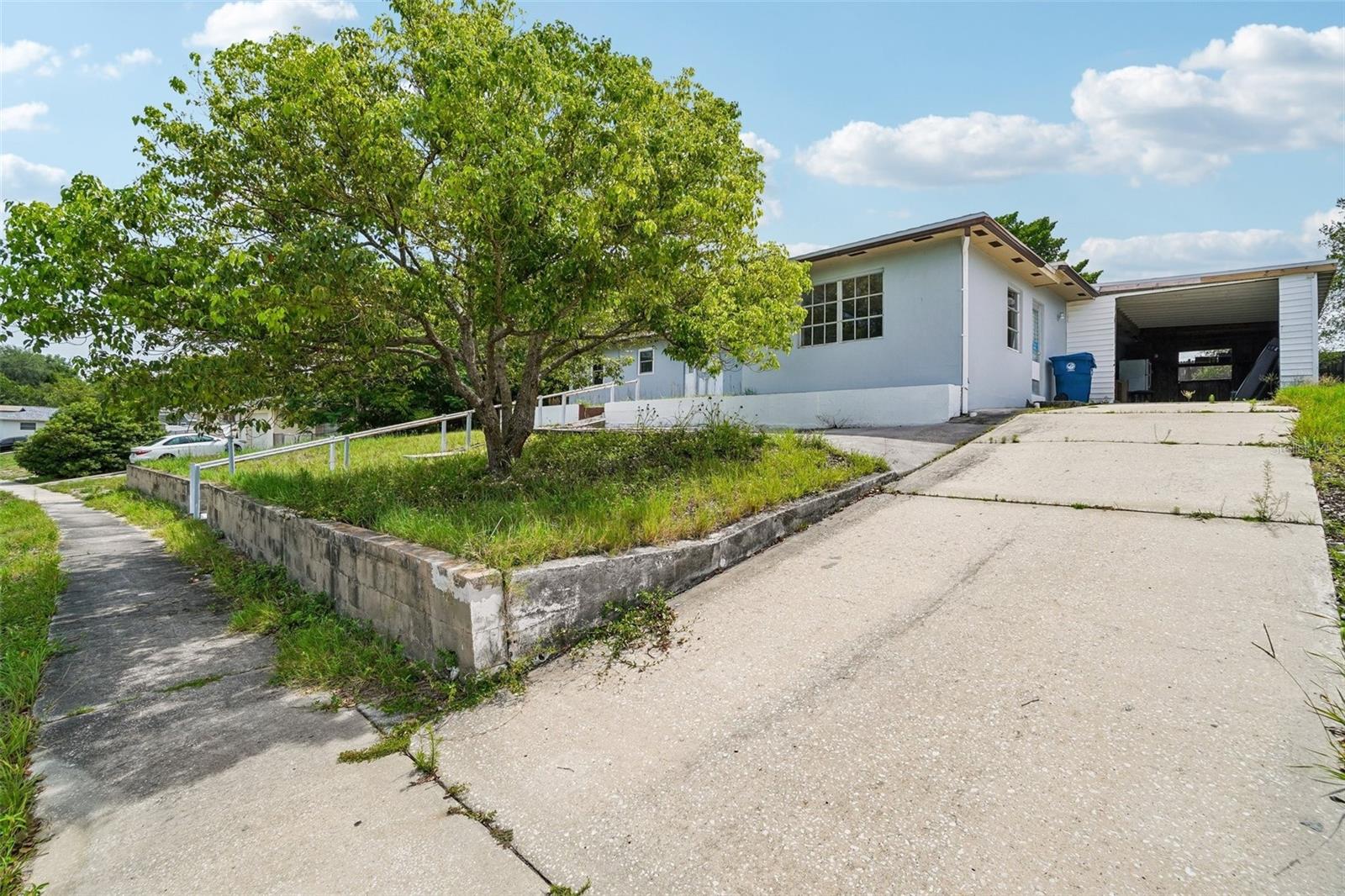 SPRING HILL - Residential