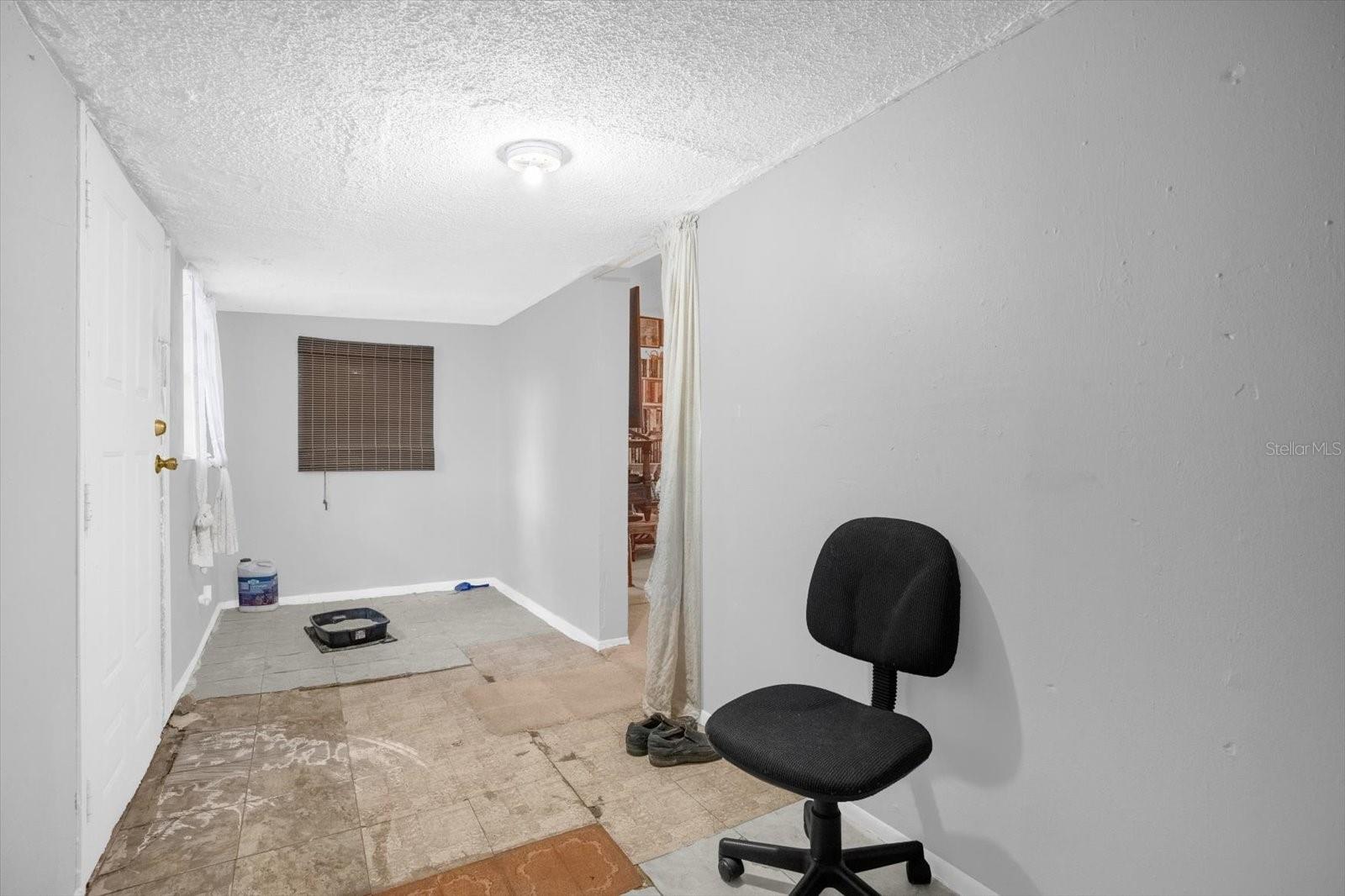 NO NAME - Residential