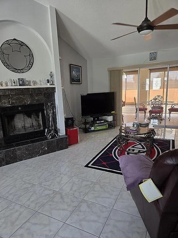 OCALA PALMS UN 06 - Residential