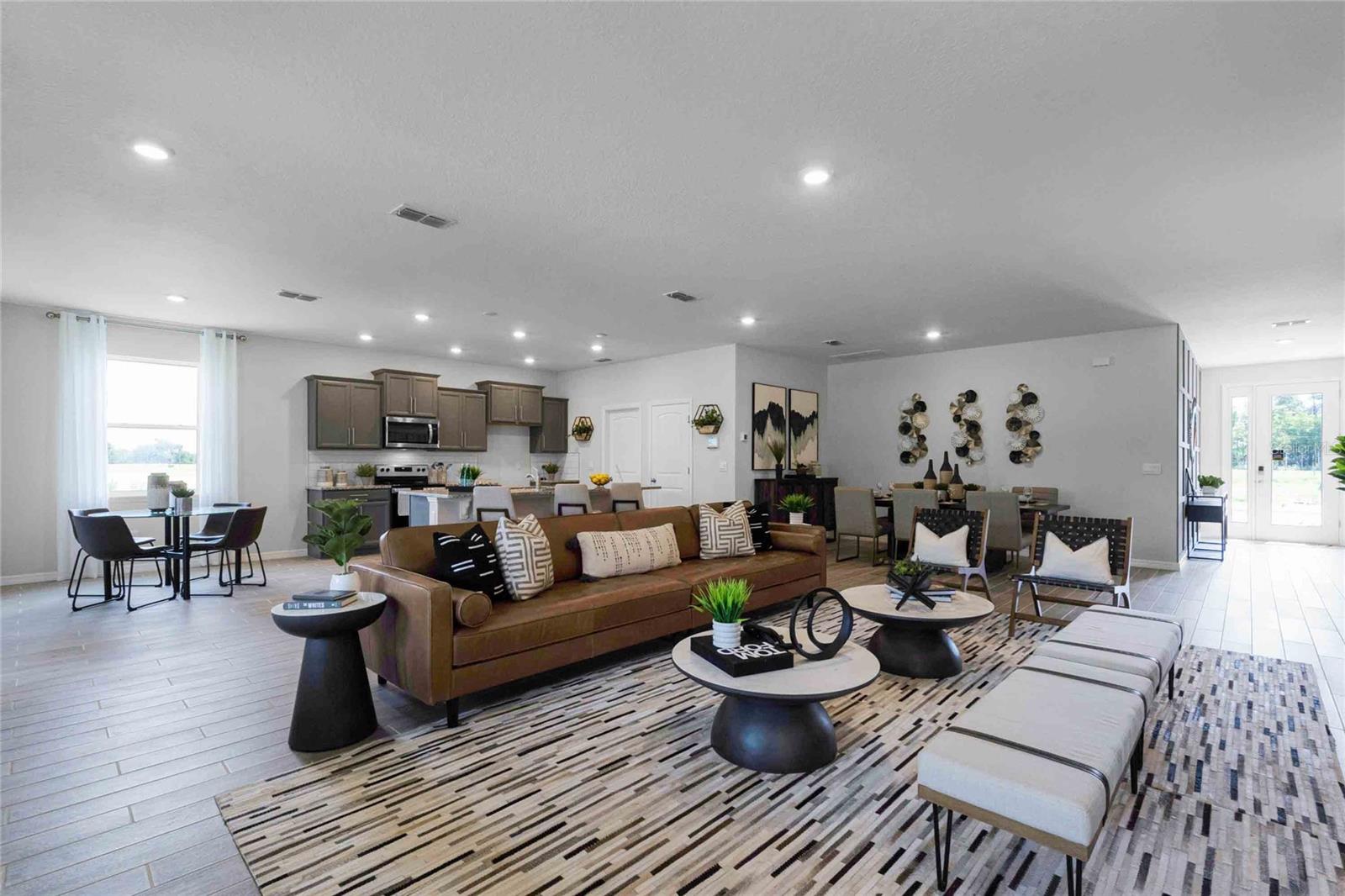 VICTORIA OAKS PH D - Residential