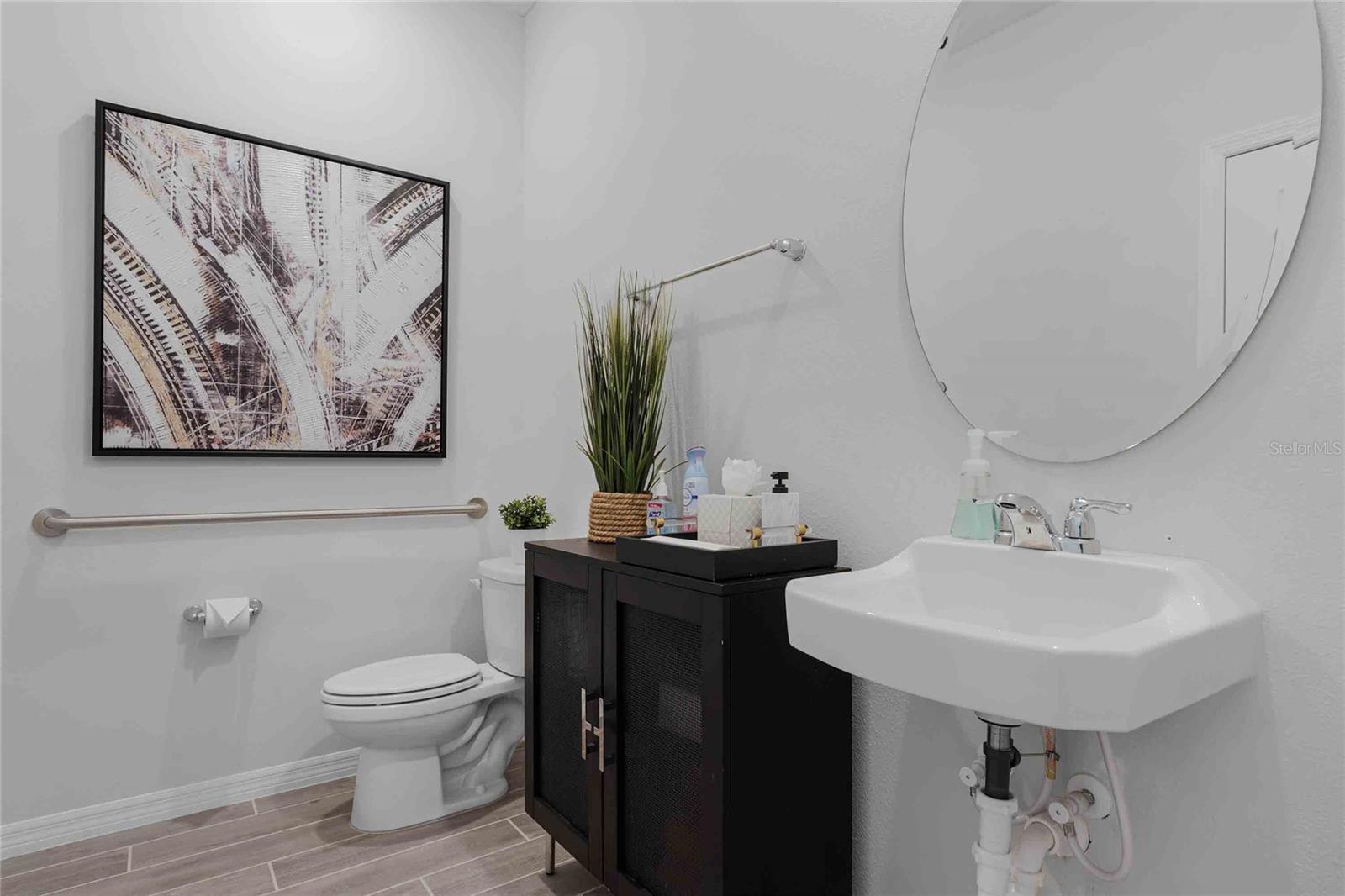 VICTORIA OAKS PH D - Residential