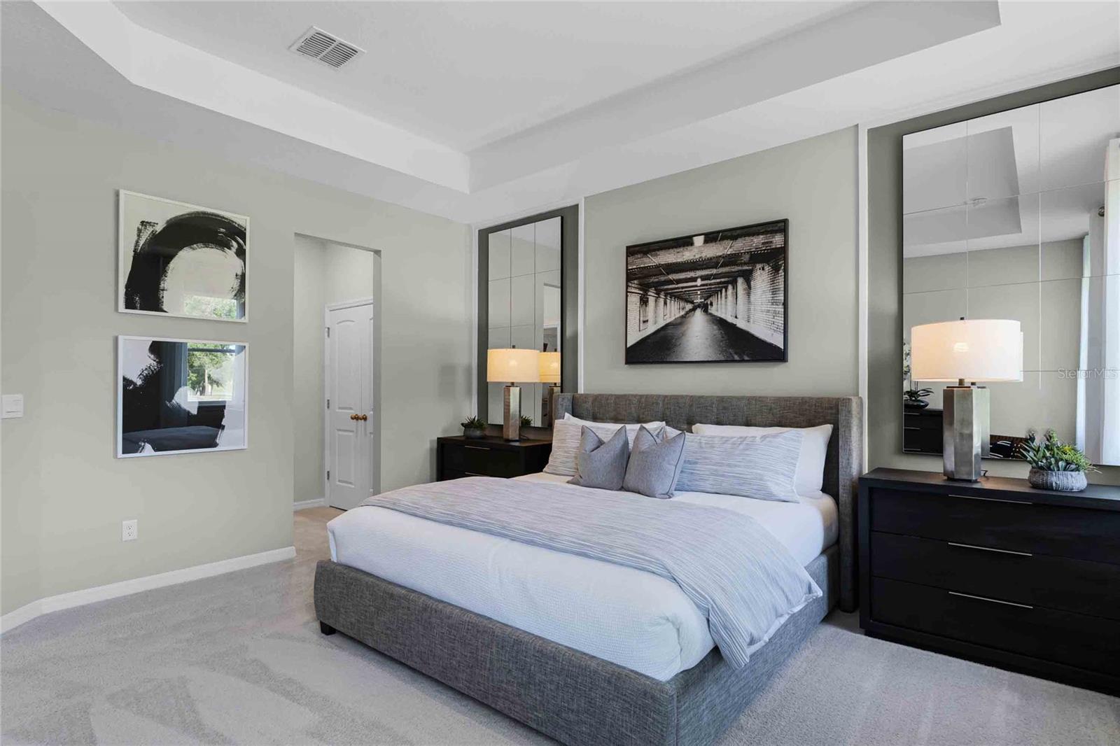 VICTORIA OAKS PH D - Residential