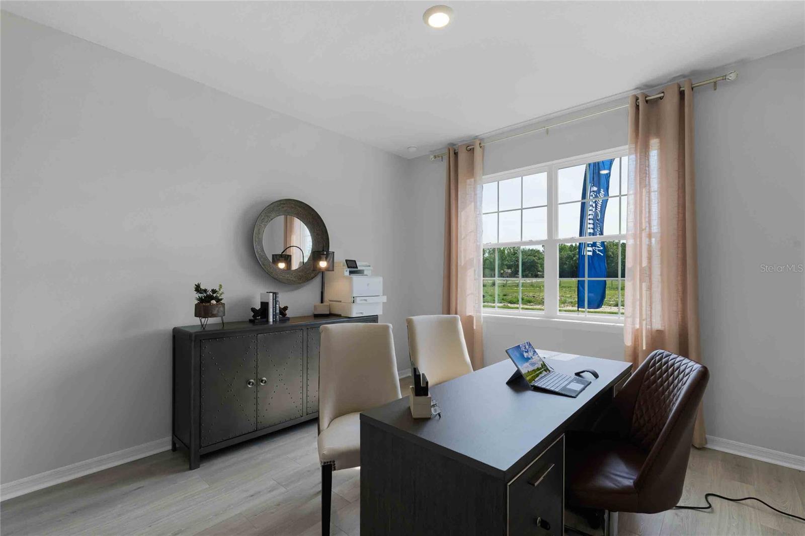 VICTORIA OAKS PH D - Residential