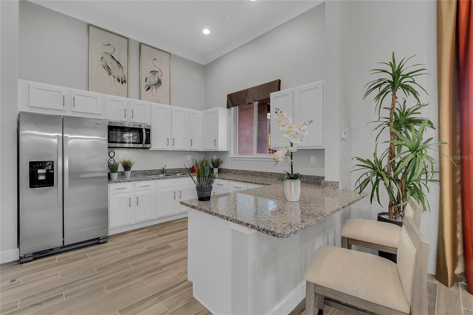 VICTORIA OAKS PH D - Residential