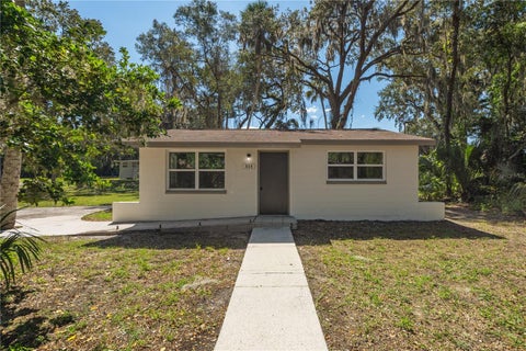 Photo of 654 NE 2nd Street, Crystal River, FL 34429 (MLS # GC544360)