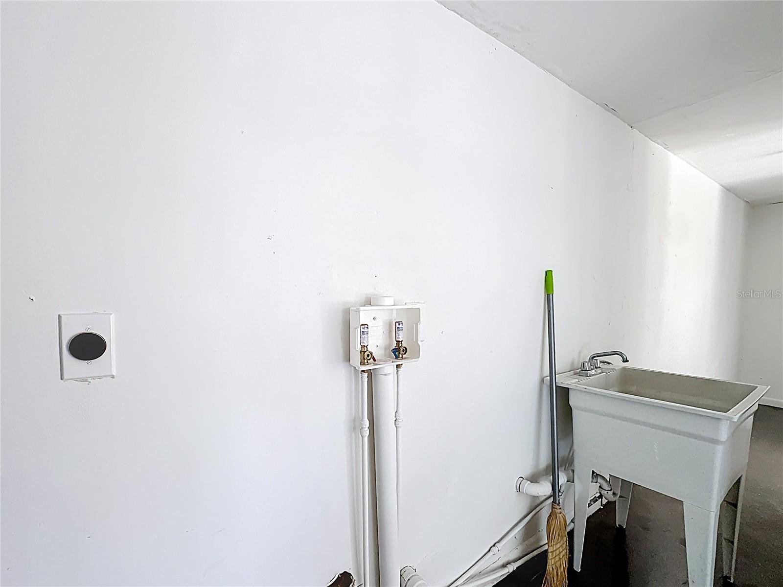 ORWIN MANOR WESTMINSTER - Residential