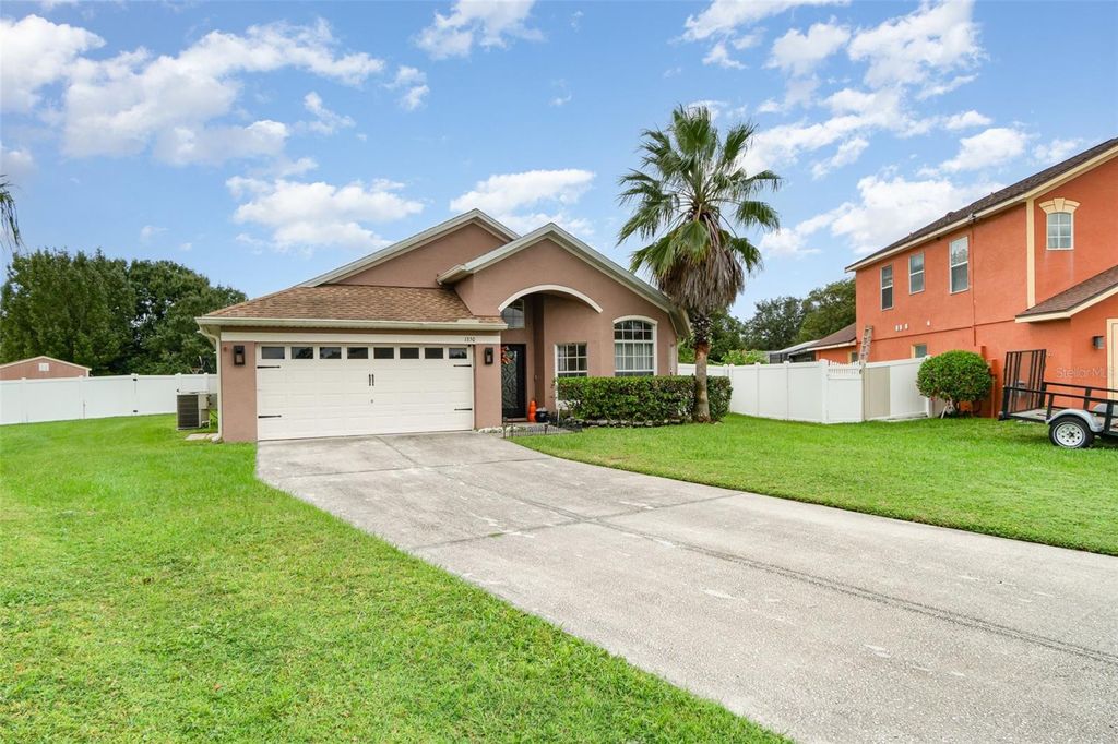 Photo of 1350 Creekview Court, Saint Cloud, FL 34772 (MLS # O6351592)