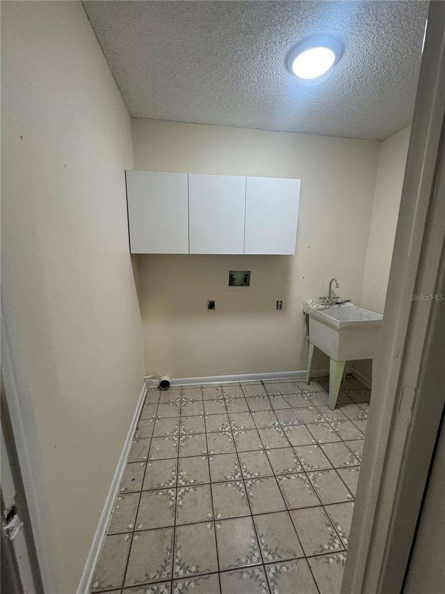 WINGATE VILLAGE UNIT 04 - Residential