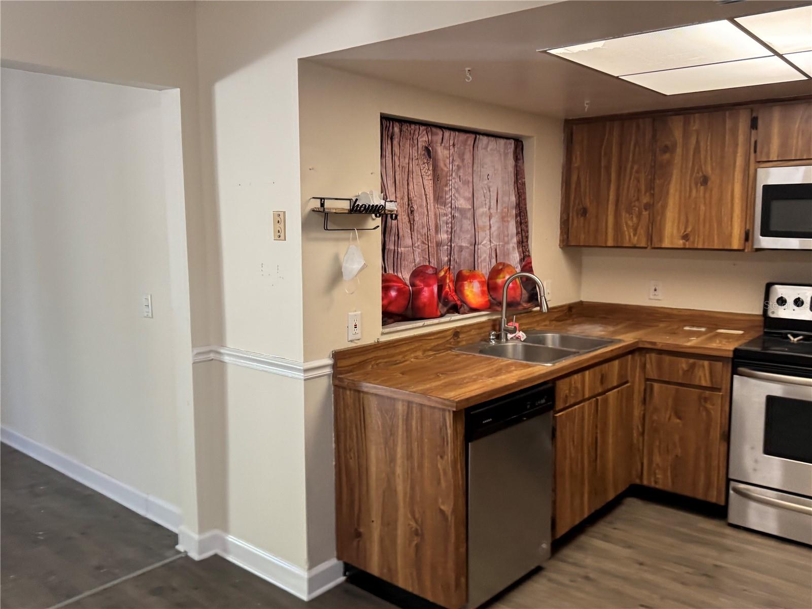 WINGATE VILLAGE UNIT 04 - Residential