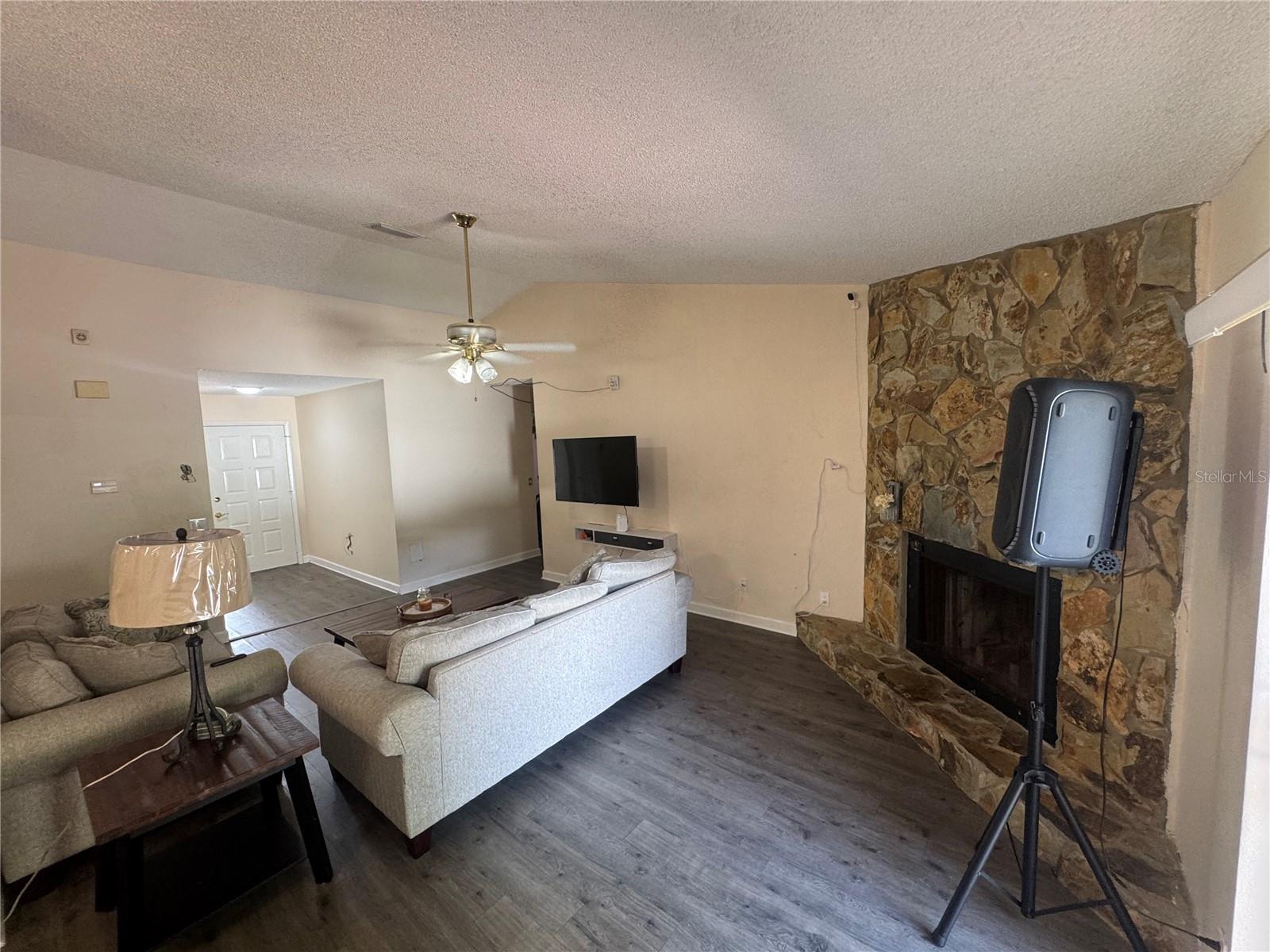 WINGATE VILLAGE UNIT 04 - Residential