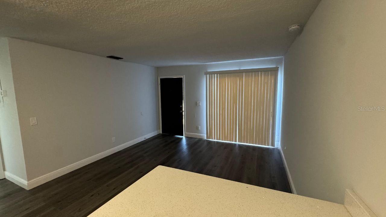 WHISPERING SANDS UN 01 - Residential Lease