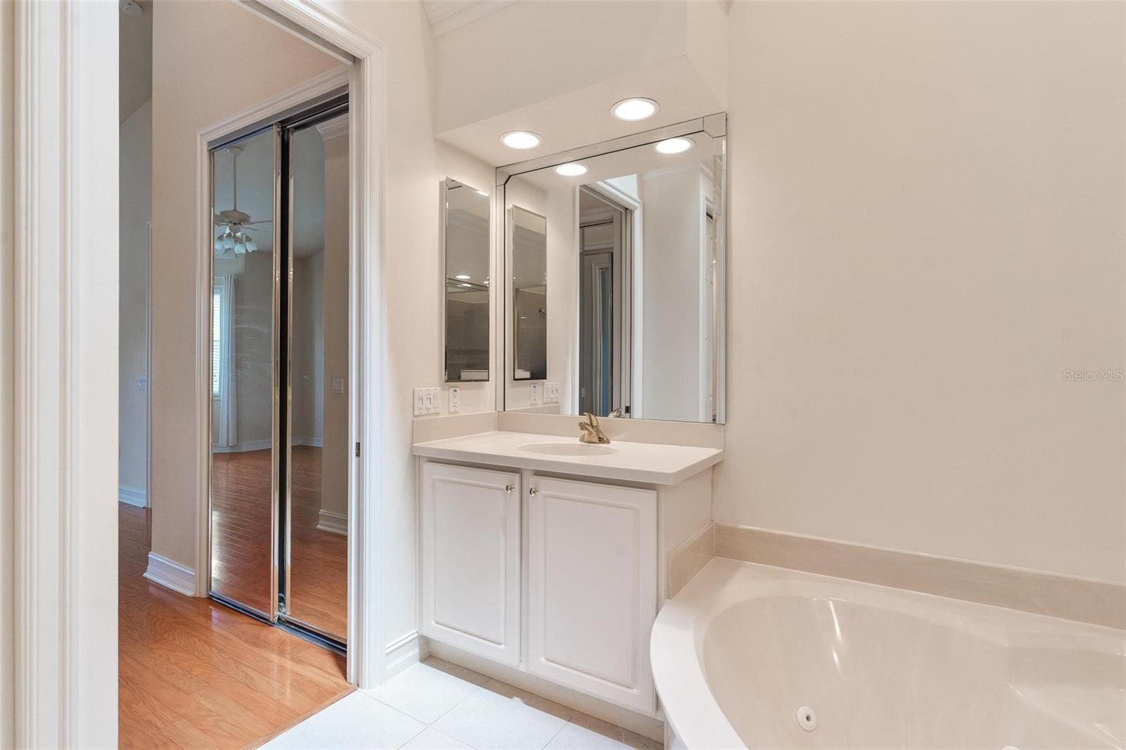 HOWEY IN HILLS MISSION CARMEL CONDO U - Residential