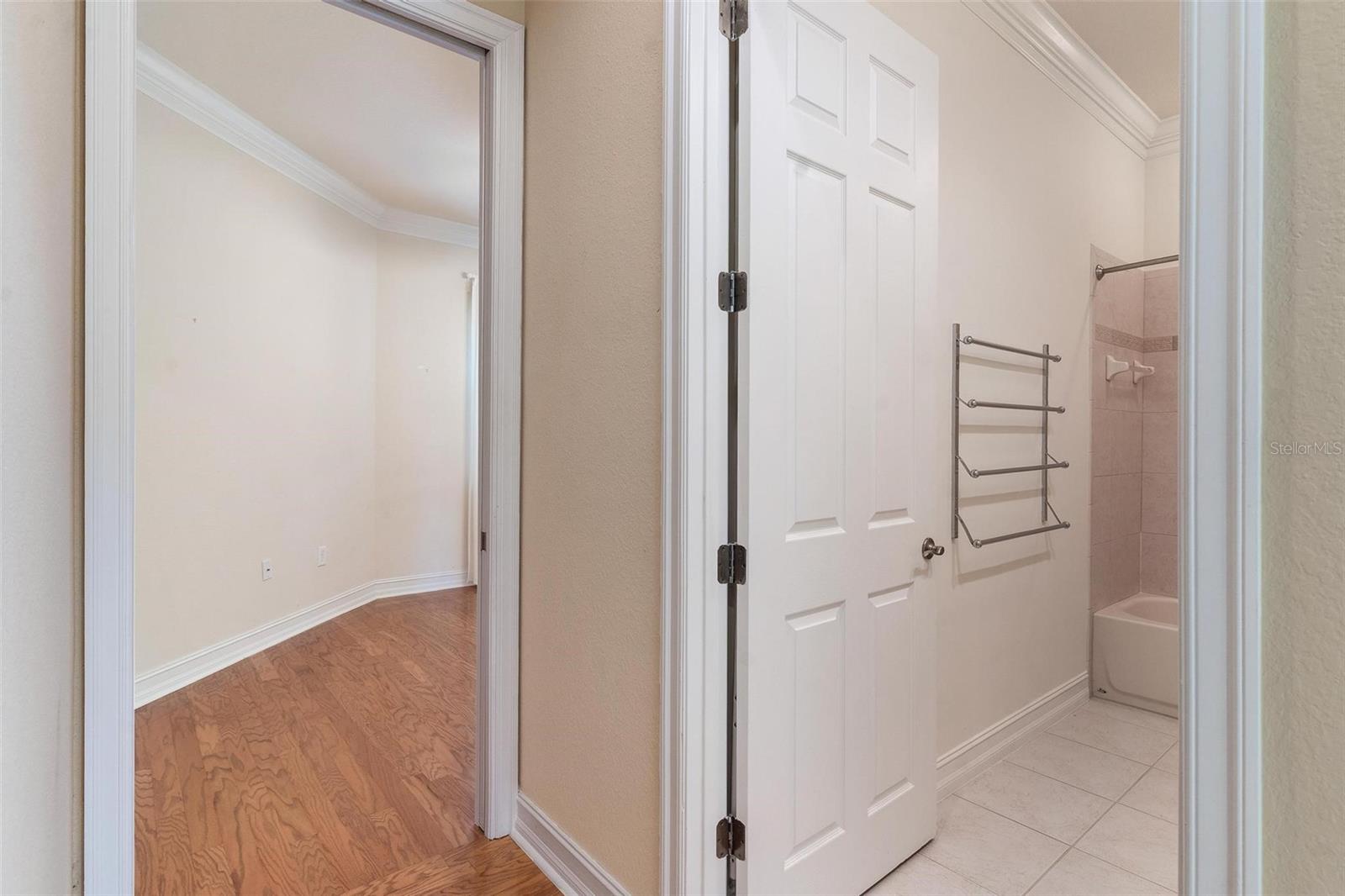 HOWEY IN HILLS MISSION CARMEL CONDO U - Residential