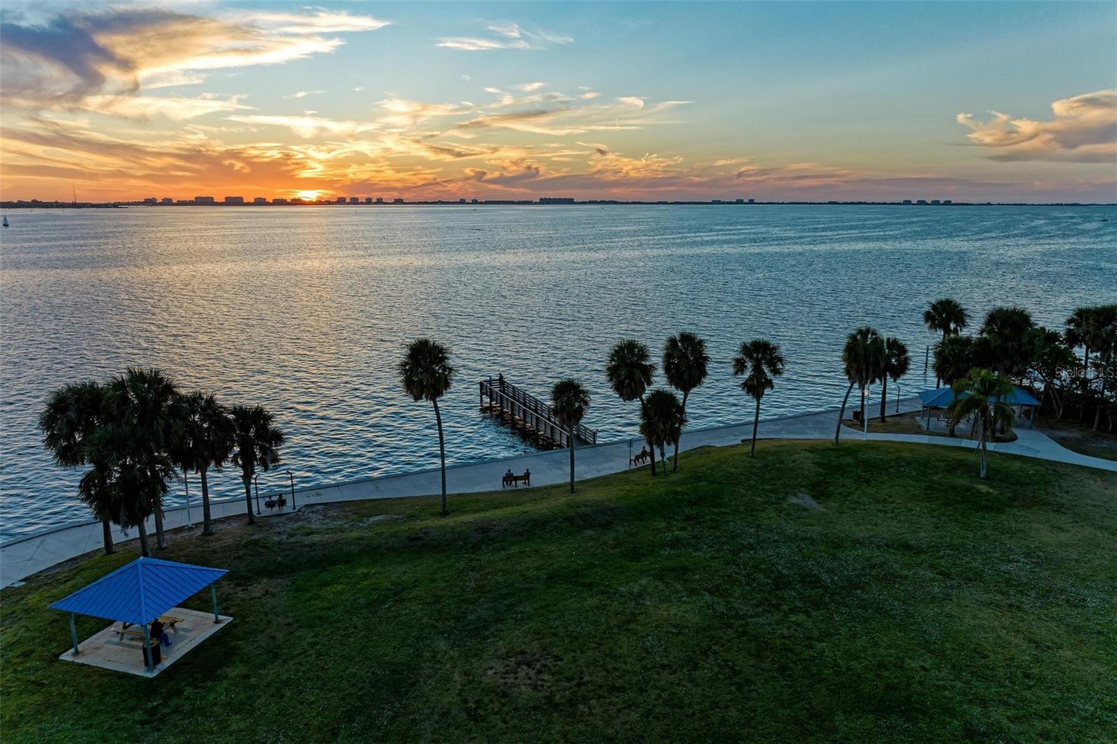 LIDO SHORES - Residential Lease