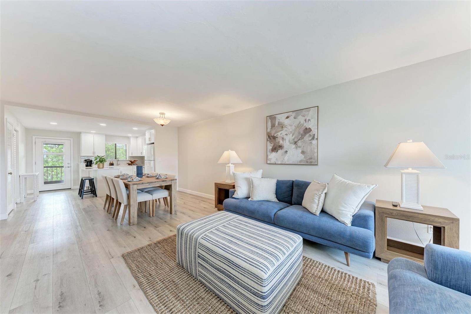 LIDO SHORES - Residential Lease