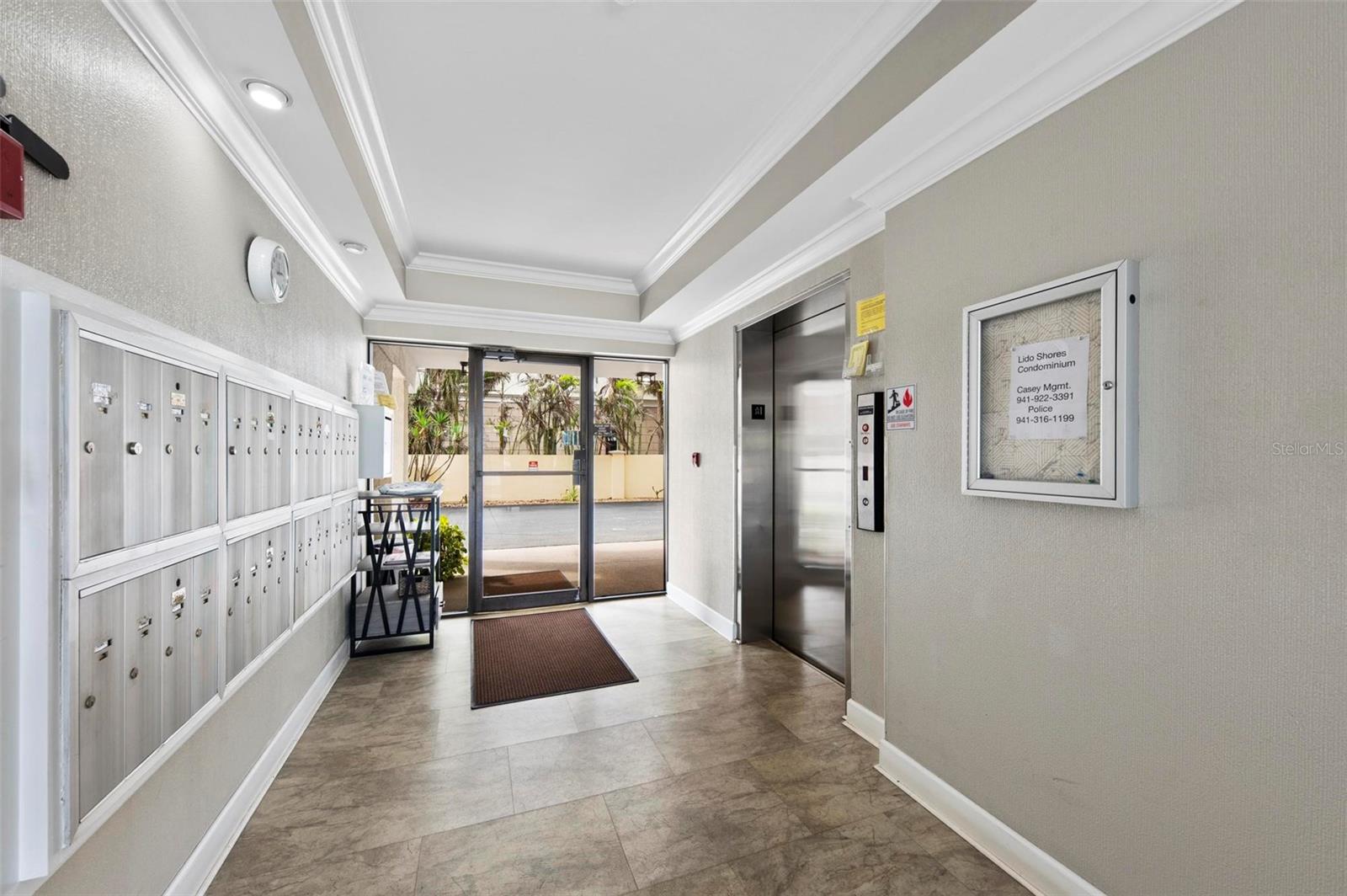 LIDO SHORES - Residential Lease