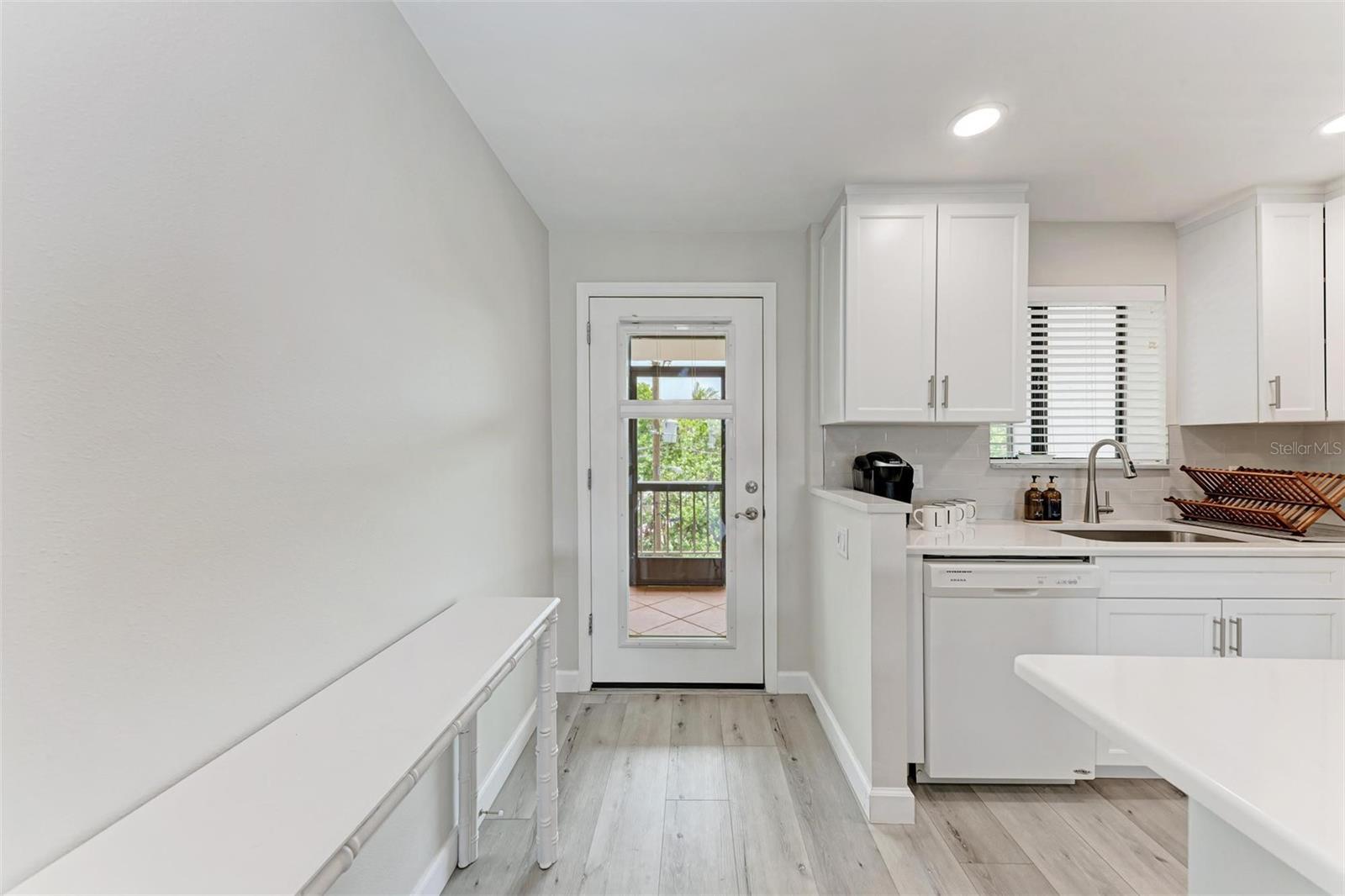 LIDO SHORES - Residential Lease
