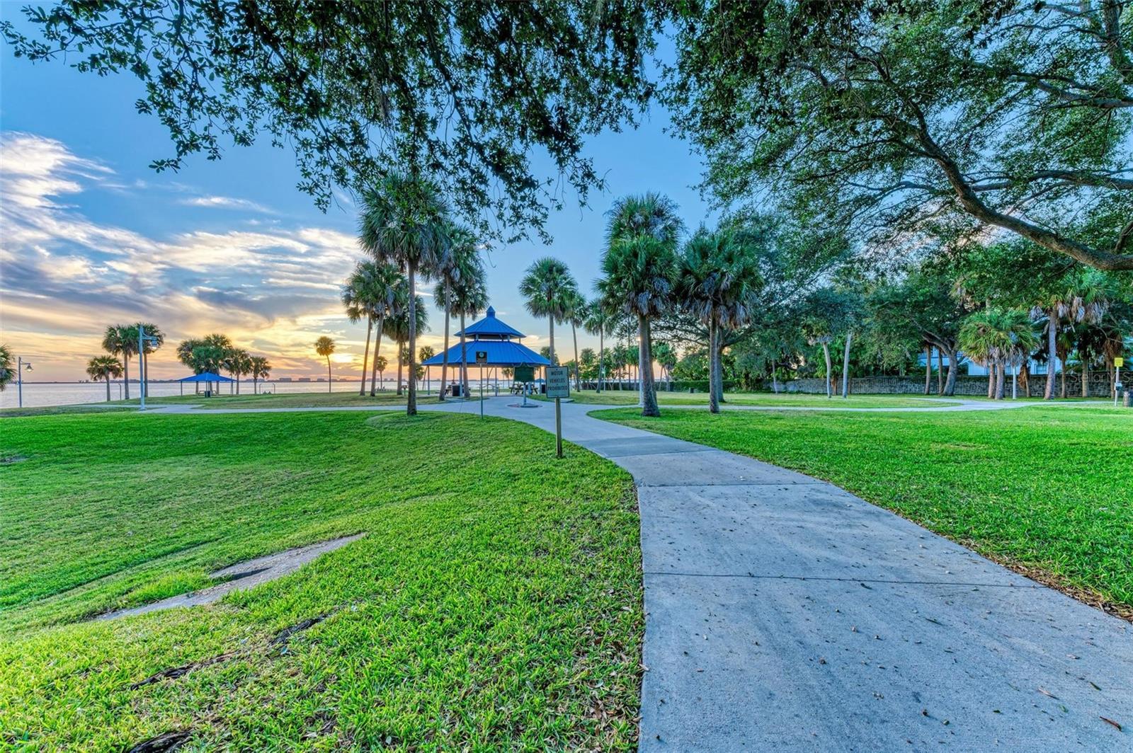 LIDO SHORES - Residential Lease
