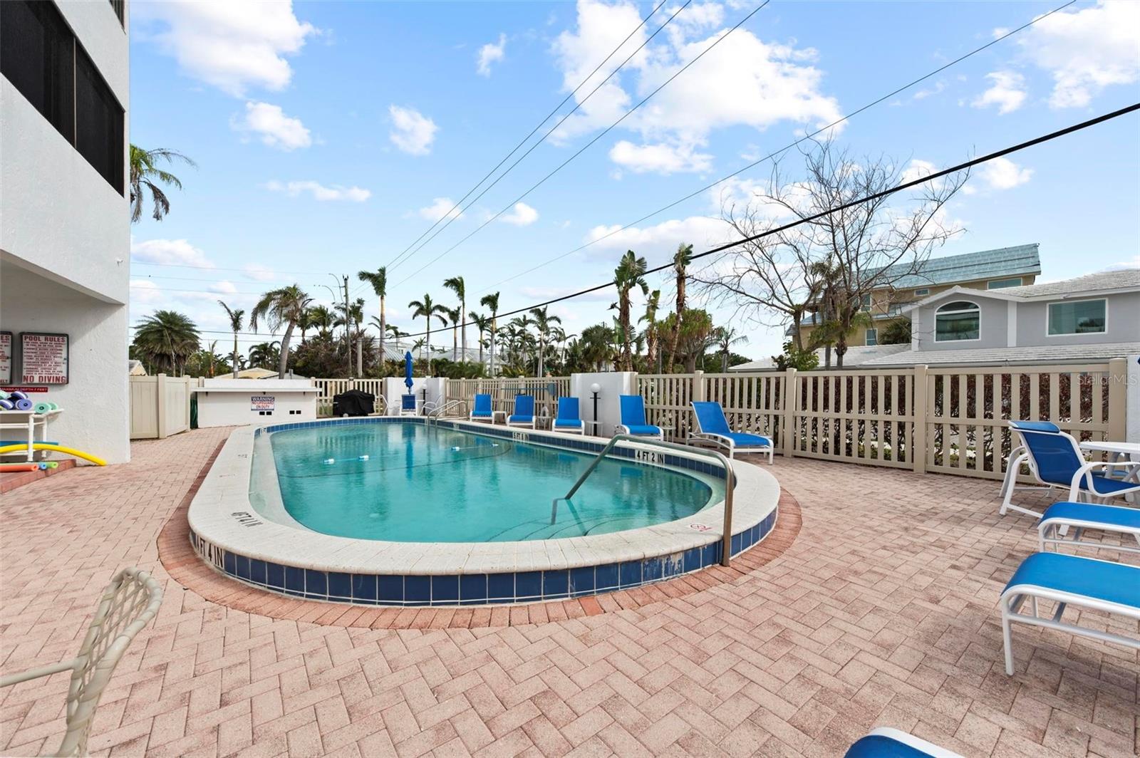 LIDO SHORES - Residential Lease