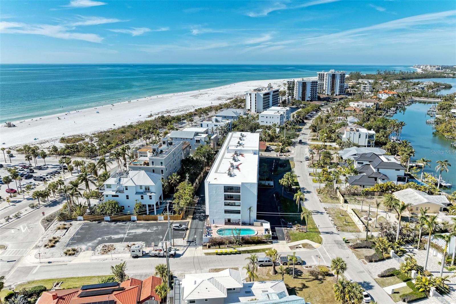 LIDO SHORES - Residential Lease