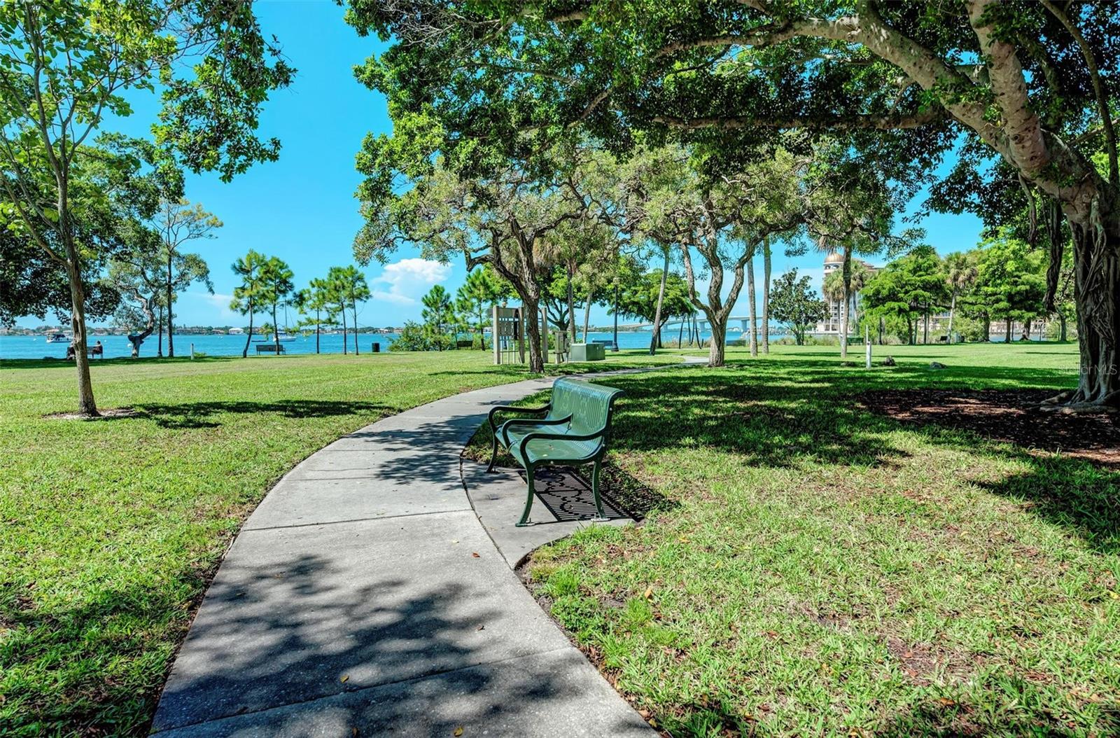 LIDO SHORES - Residential Lease
