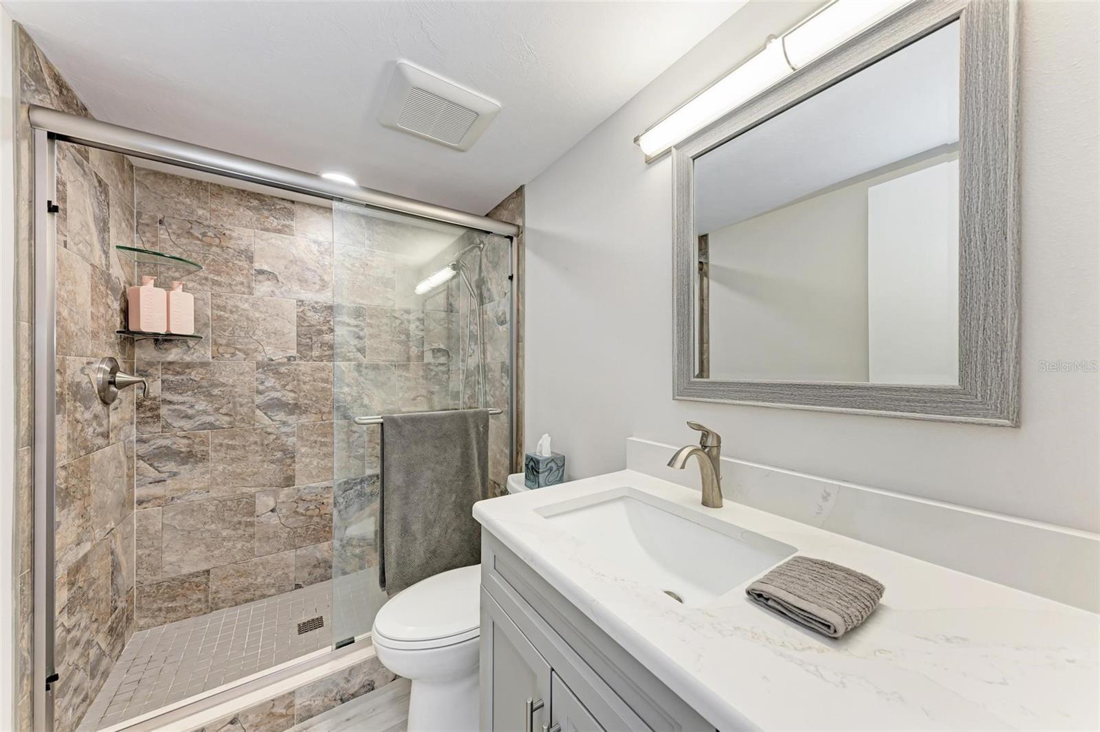 LIDO SHORES - Residential Lease