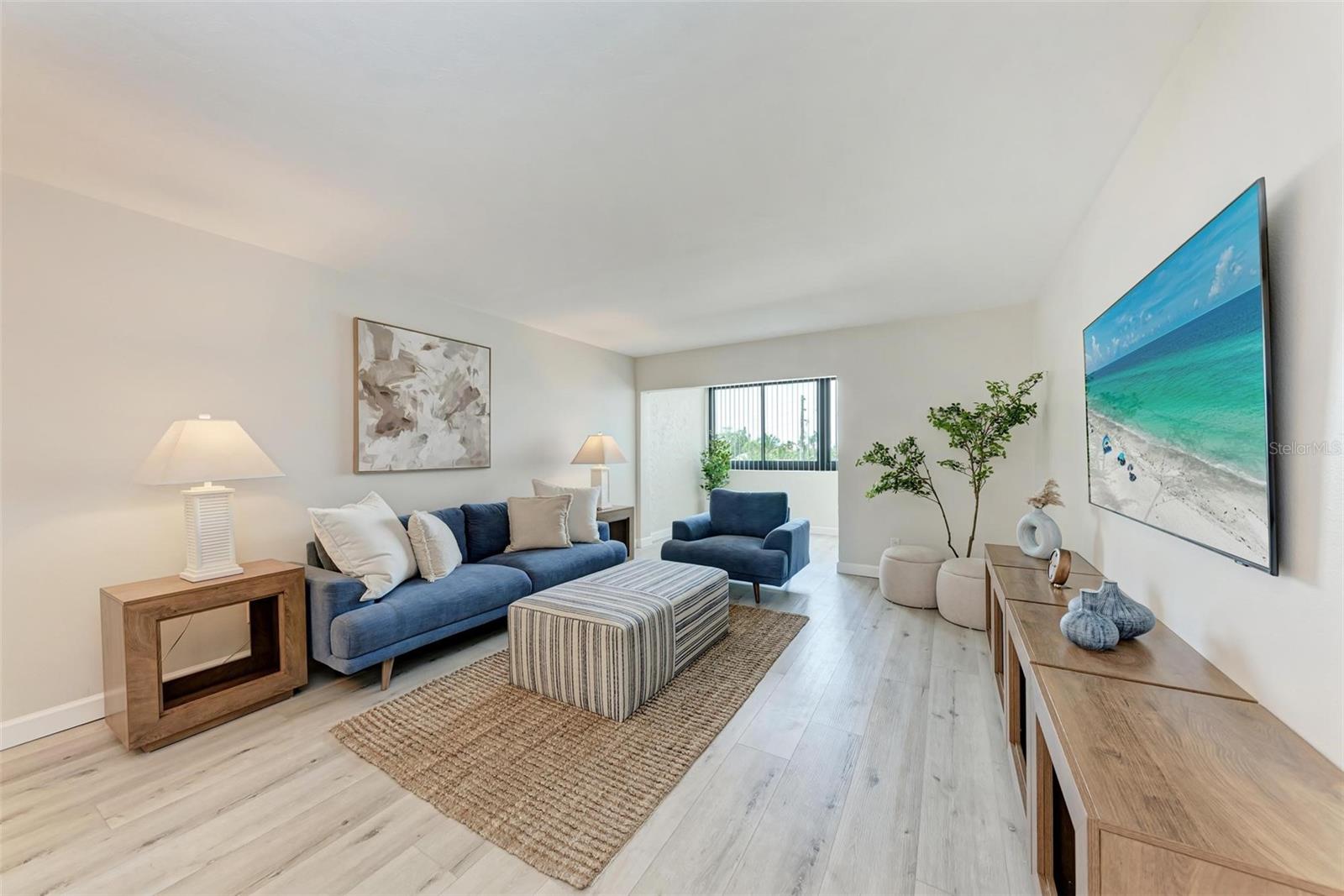 LIDO SHORES - Residential Lease