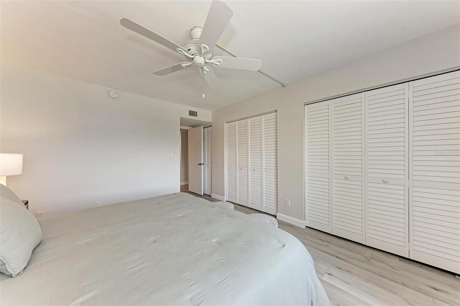 LIDO SHORES - Residential Lease