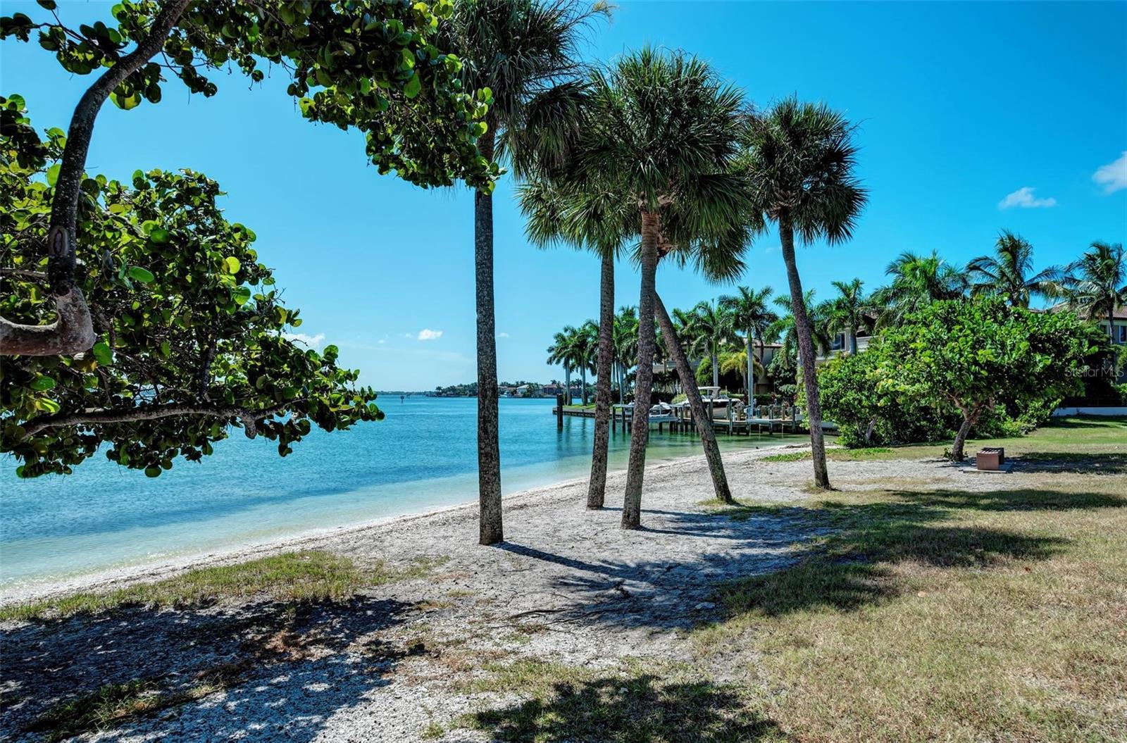 LIDO SHORES - Residential Lease