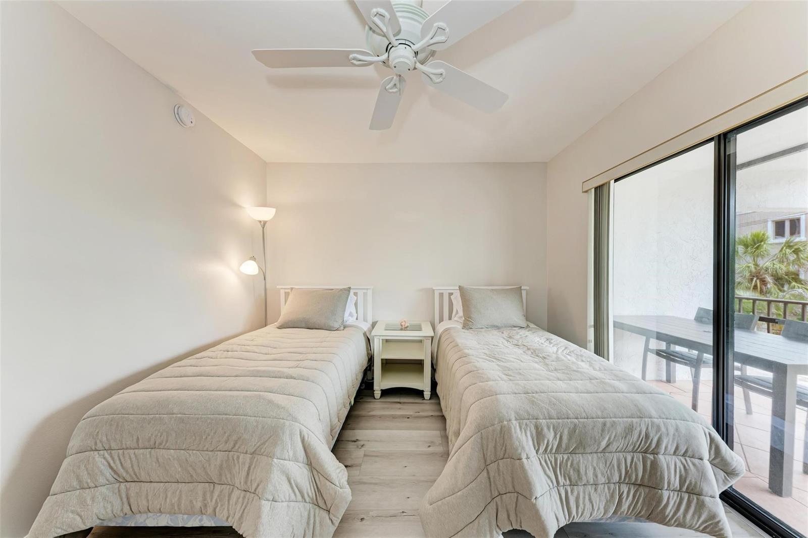 LIDO SHORES - Residential Lease