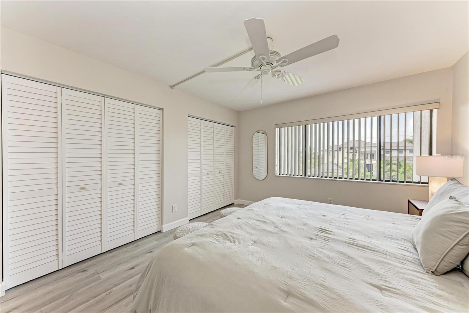 LIDO SHORES - Residential Lease