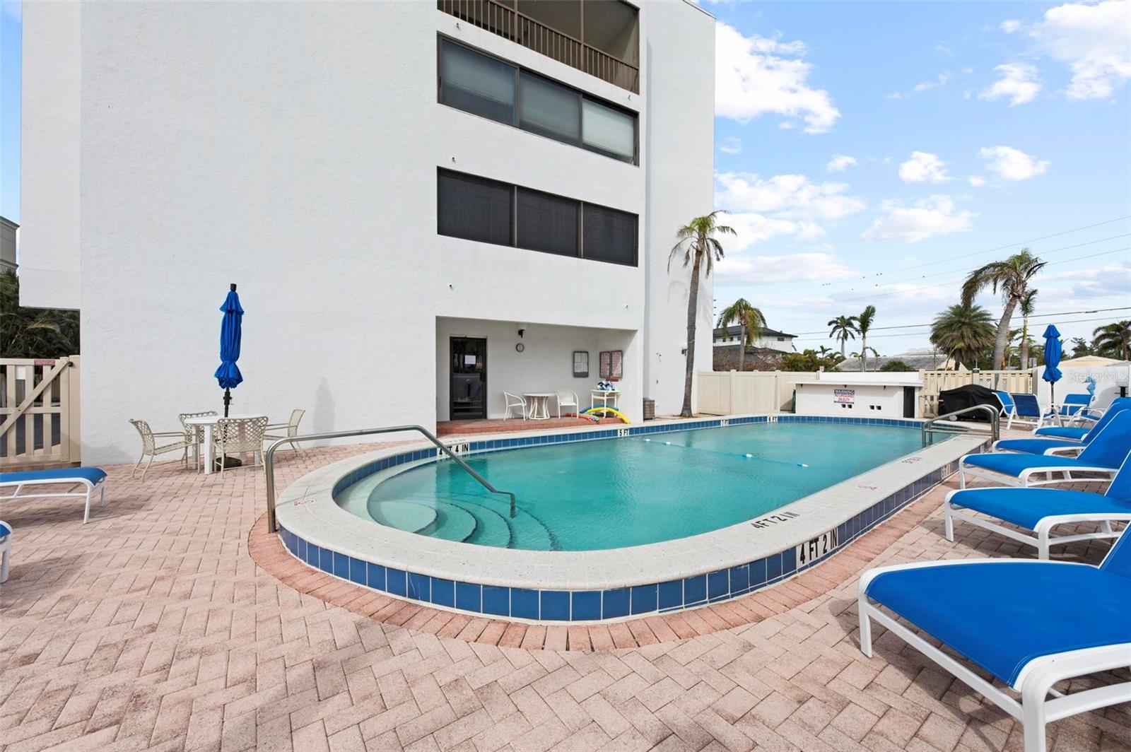 LIDO SHORES - Residential Lease