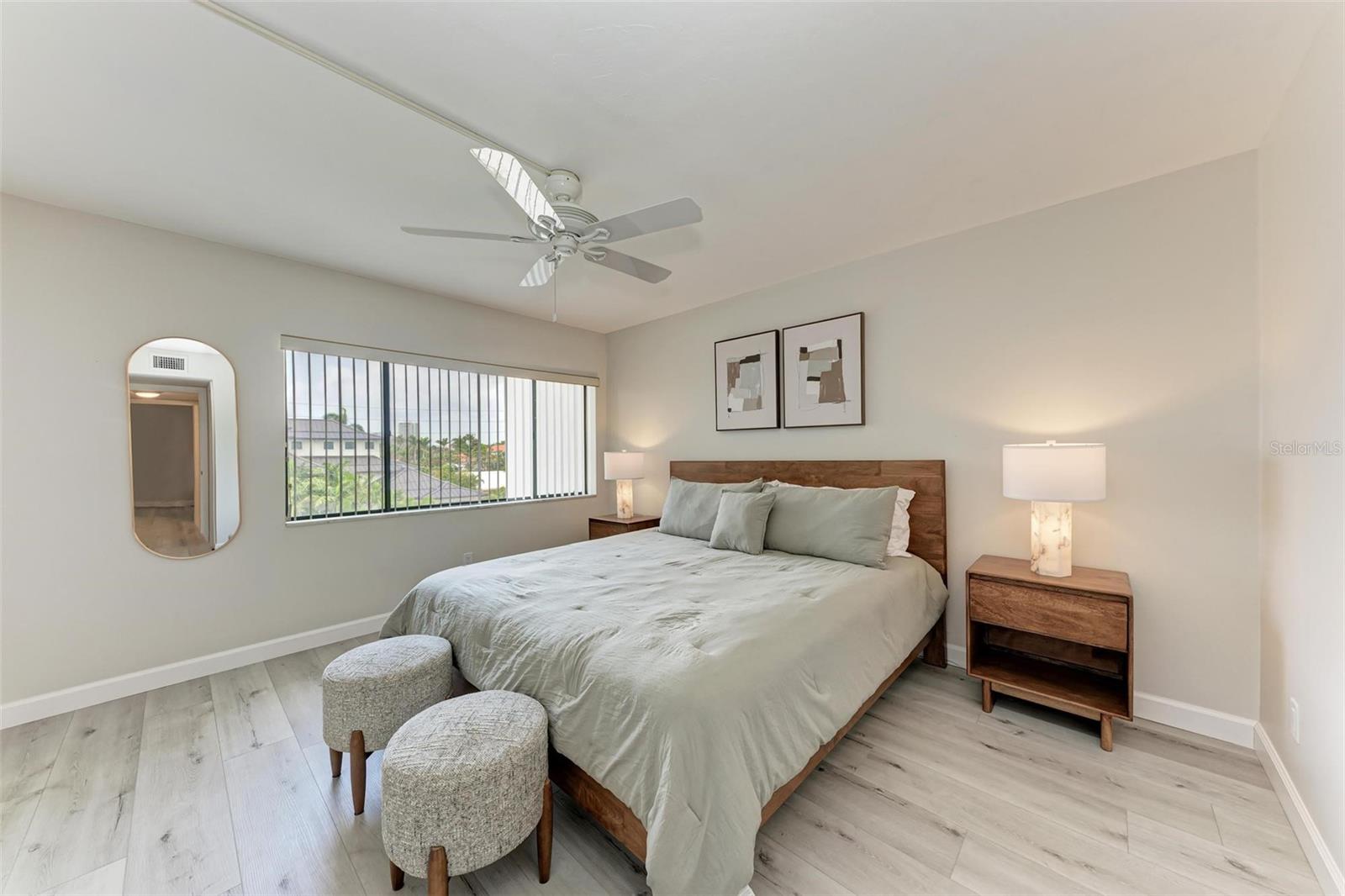 LIDO SHORES - Residential Lease