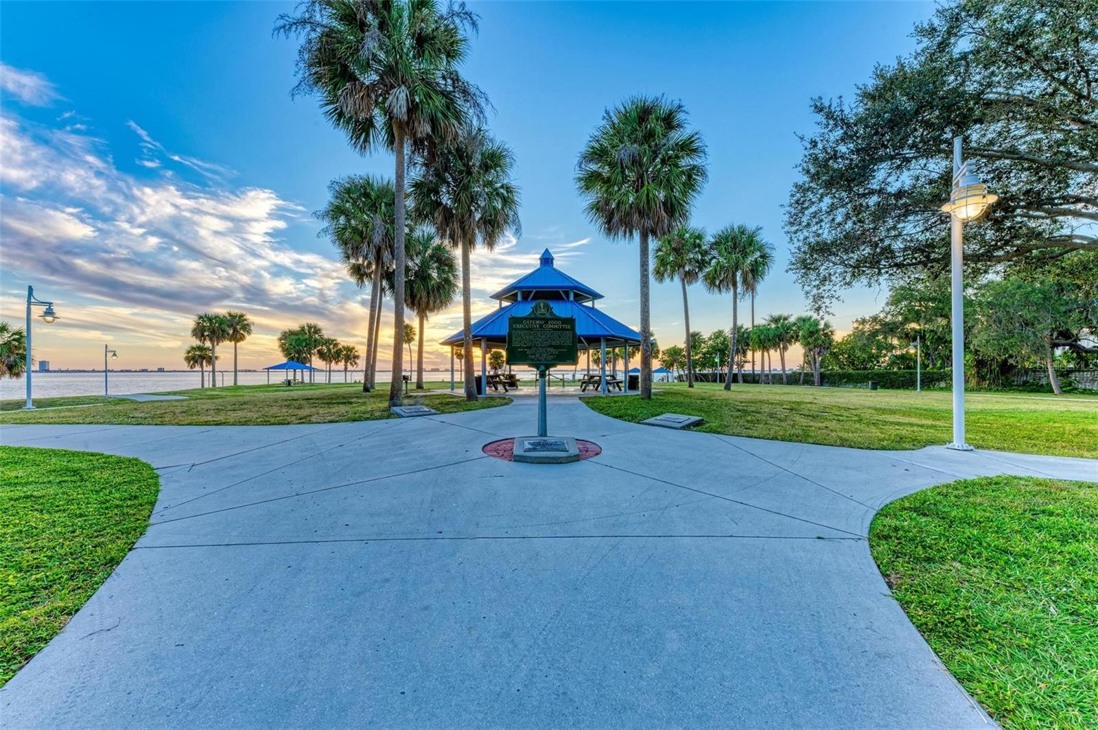 LIDO SHORES - Residential Lease
